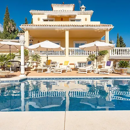 Camping With Sea View, Pool, Jacuzzi And Zen Garden - Only 5min To Town Holiday home Estepona