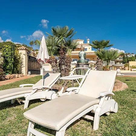 Camping With Sea View, Pool, Jacuzzi And Zen Garden - Only 5min To Town Holiday home Estepona